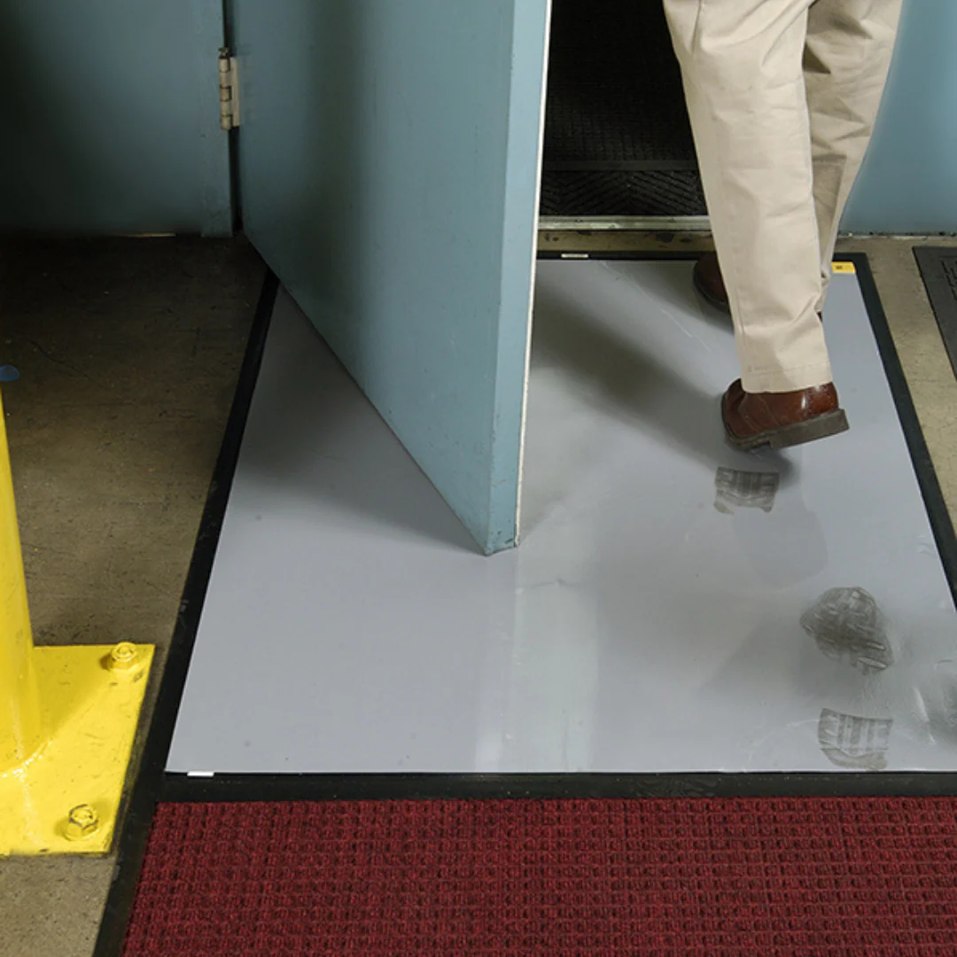 WaterHog® CleanShield® Stride Mat - Image 3