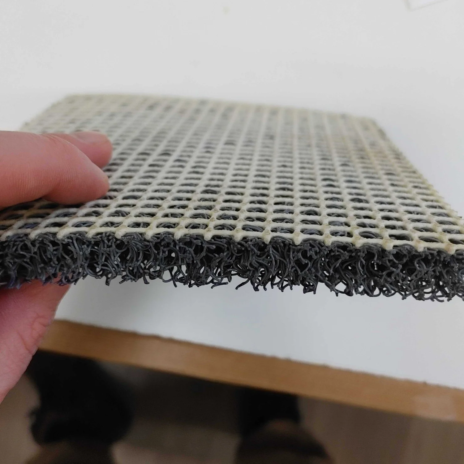 CM Viper 8150-K Unbacked Loop Matting w/ Waffle Backing - Image 3