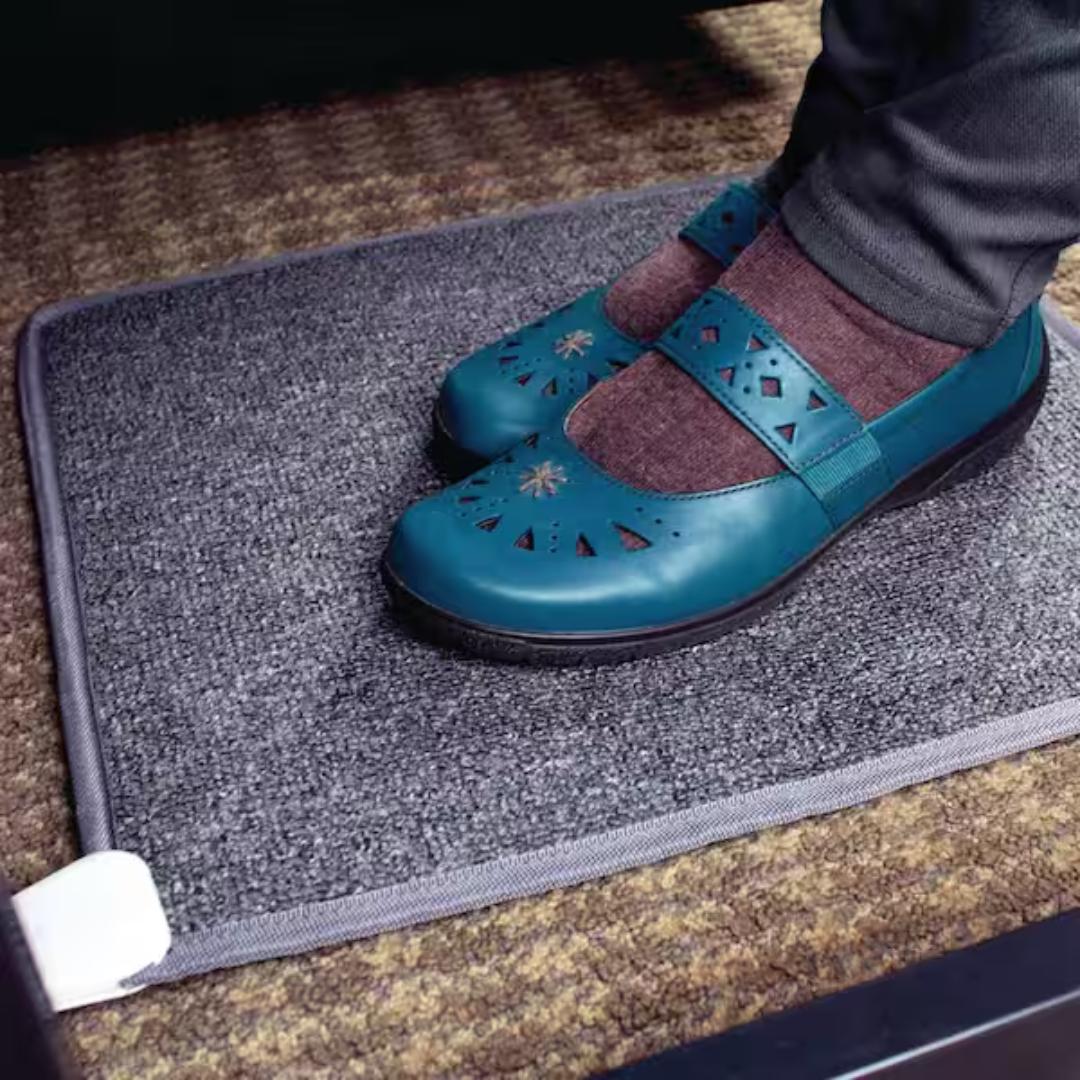 Cozy Toes Carpeted Foot Warmer - Image 4