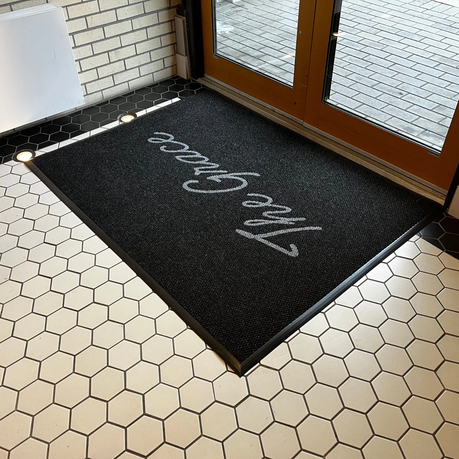Dura Nop Inlaid Logo Mat - Image 11