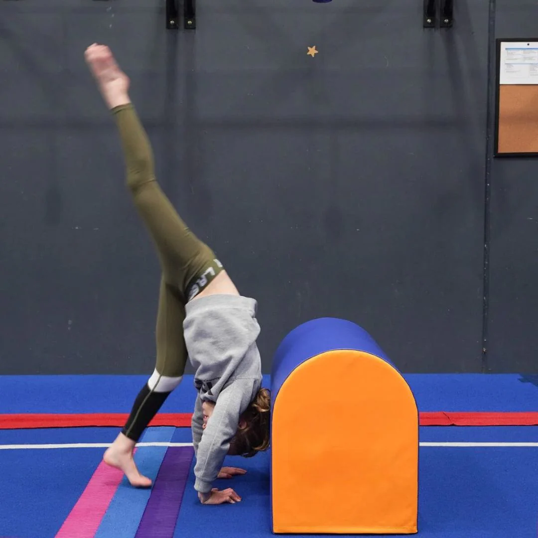Mailbox-Shaped Tumbling Mat - Image 14