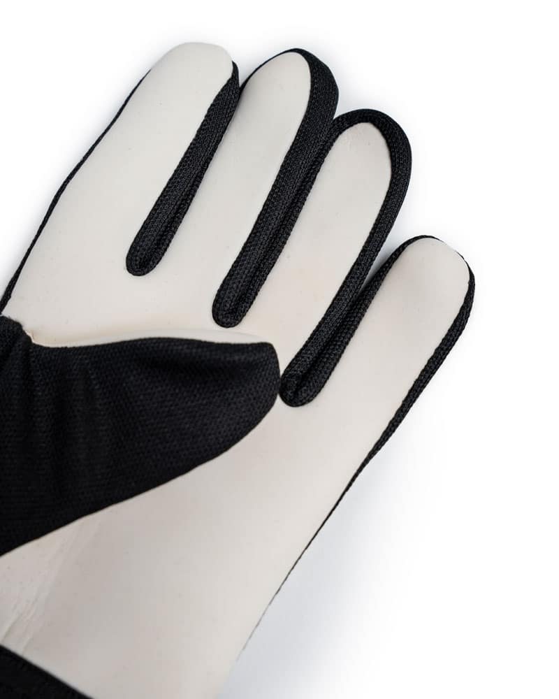 Youth Goalie Gloves - Image 3
